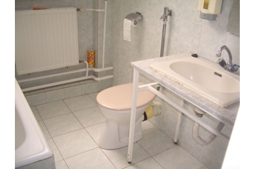 Madjarska Privát Pécs, Eksterijer